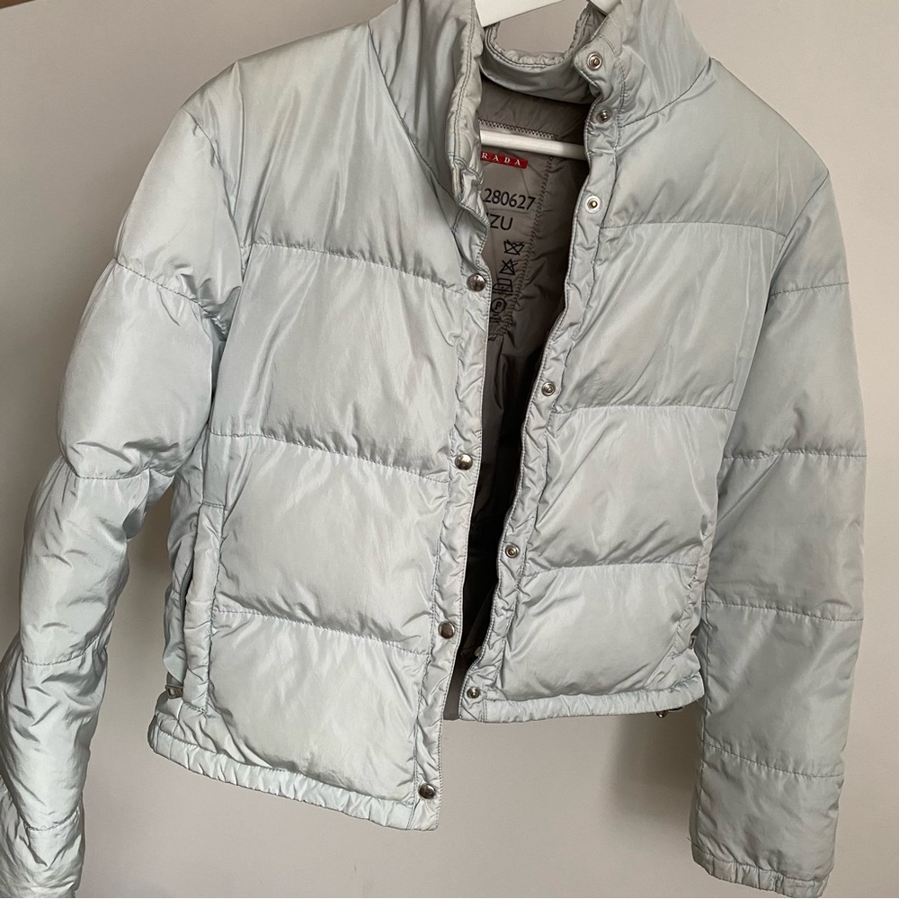 VTG PRADA Reflective Baby Blue Ski Cropped Puffer. Size P.